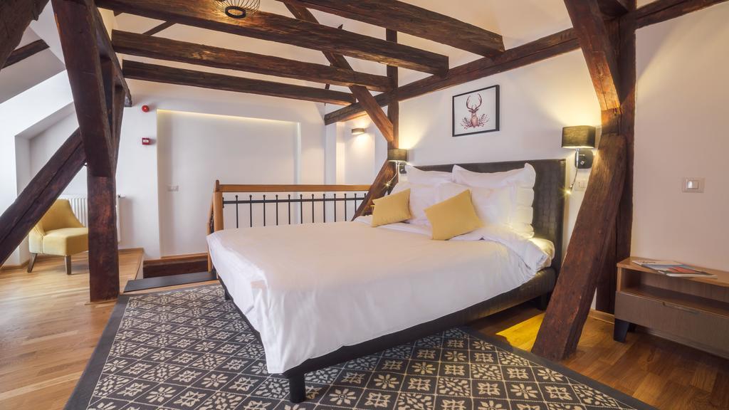 Antler Boutique Hotel Braşov Eksteriør billede